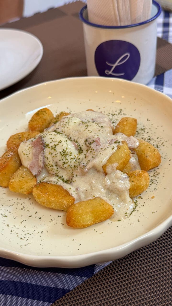 Plato del menú de almuerzo en L'Intrusa