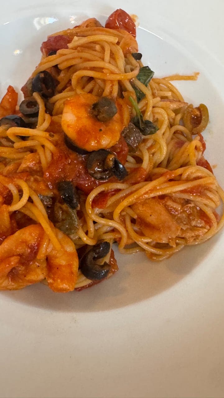 Plato del menú de almuerzo en L'Intrusa
